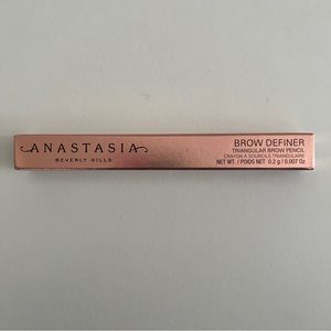 Anastasia Beverly Hills Brow Defined in Auburn